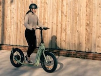 Stabilized Standing Electric Scooters Image 2