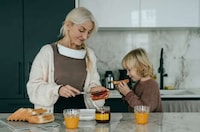 Wearable Allergy-Alleviating Purifiers Image 5