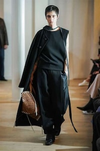 Contemporary Fall-Centric Menswear Image 3