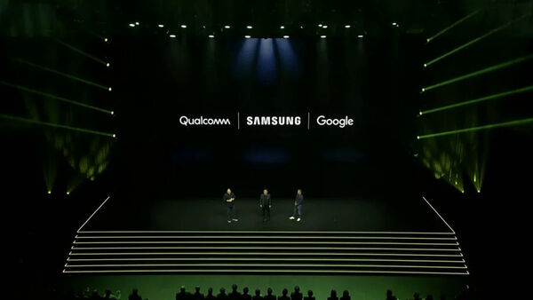 Collaborative XR Headsets