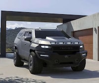 Aggressive Safety-Focused SUVs Image 2