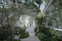Mirrored-Detailed Garden Cafes Image 3