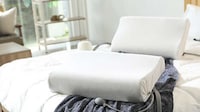 Self-Adjusting Anti-Snoring Pillows Image 1