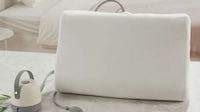 Self-Adjusting Anti-Snoring Pillows Image 2