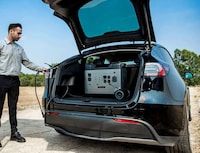 Vehicle-Powering Battery Systems Image 2