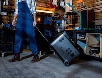 Vehicle-Powering Battery Systems Image 5