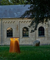 Light Pollution-Reducing Island Lamps Image 2