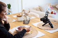 Assistive Mirrorless 4K Cameras Image 2
