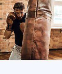 Retro-Inspired Boxing Gear Image 5