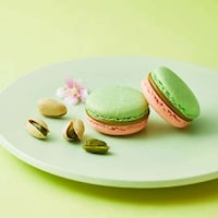 Springtime Chocolate Pistachio Drinks Image 2