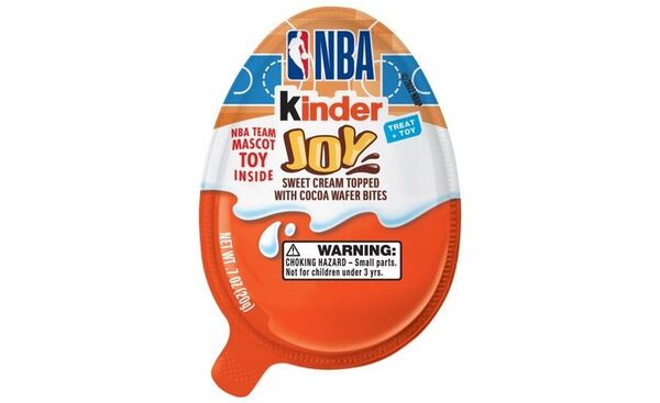 Basketball-Themed Candy Toy Treats