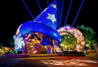 Anniversary-Honoring Holograms