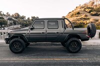 Luxury Dual-Cab Pickup Trucks Image 3