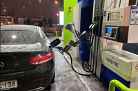 Autonomous Gas-Pumping Robots Image 1