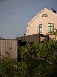 Larch-Clad Villa Extensions Image 2