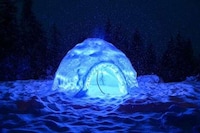 Self-Building Igloo Makers Image 4