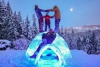 Self-Building Igloo Makers Image 7