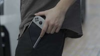 Feature-Rich Mobile Gaming Consoles Image 4