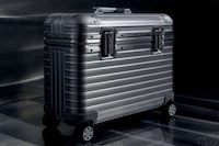 Grooved Aluminum Luggages Image 2