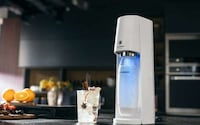 Tech-Savvy Soda Makers Image 1