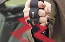 Knuckle Blaster Stun Gun for Joggers Delivers 950,000 Volt Shock