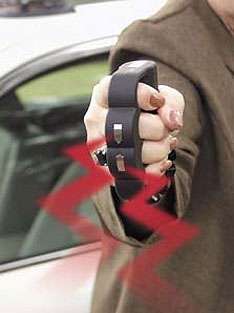 Knuckle Blaster Stun Gun for Joggers Delivers 950,000 Volt Shock