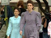 Skin-Covering Prairie Dresses Image 2