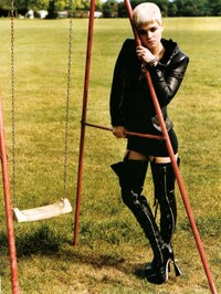 Glam-Punk Photo Shoots Image 5
