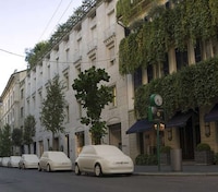 Car Tree Planters Image 2