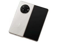 Dual-5G Fold-Out Smartphones Image 4