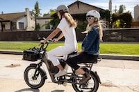 Utilitarian Commuter Electric Bikes Image 2