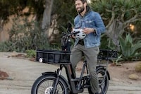 Utilitarian Commuter Electric Bikes Image 4