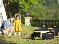 Automated Robotic Leaf Blowers Image 4