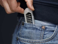 Compact Titanium Magnetic Screwdrivers Image 3