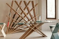 Dynamic Geometric Bookshelves
