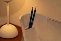 Sculptural Scrolling Photo Frames Image 8