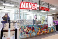 Life-Sized Robot Concierges Image 1