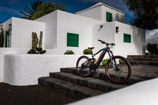 Desert Race Car-Inspired Bikes