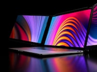Triple-Display Laptop Devices