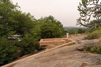 Snake-Resembling Sculptural Homes Image 2