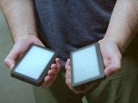 Photography-Ready Smartphone Lights Image 2