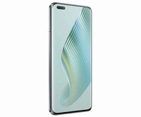 Triple Camera-Packing Smartphones Image 4