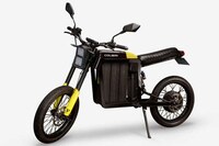 Powerful Folding E-Bikes Image 5