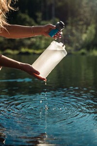 Collapsible Water Filtration Bottles Image 2
