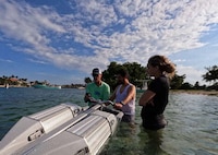 Handlebar-Toting Hydrofoil Boards