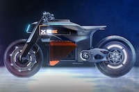 Cyberpunk-Inspired Electric Motorcycle Concepts Image 2