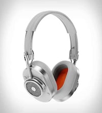 High-End Vintage-Inspired Headphones Image 5