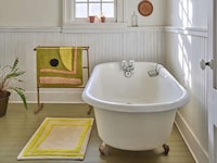 Colourfully Woven Bath Mats Image 1