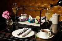 Painter-Inspired Afternoon Teas