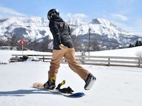 Rotating Snowboard Binders Image 1